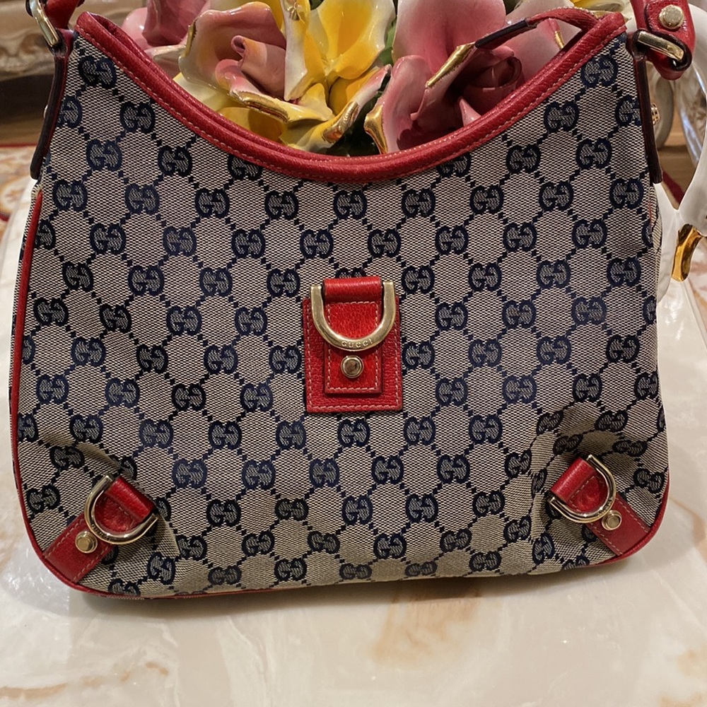 Gucci - Picture 3 of 6